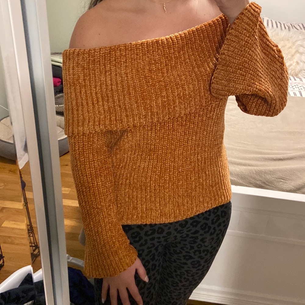 Forever 21 Off the shoulder sweater